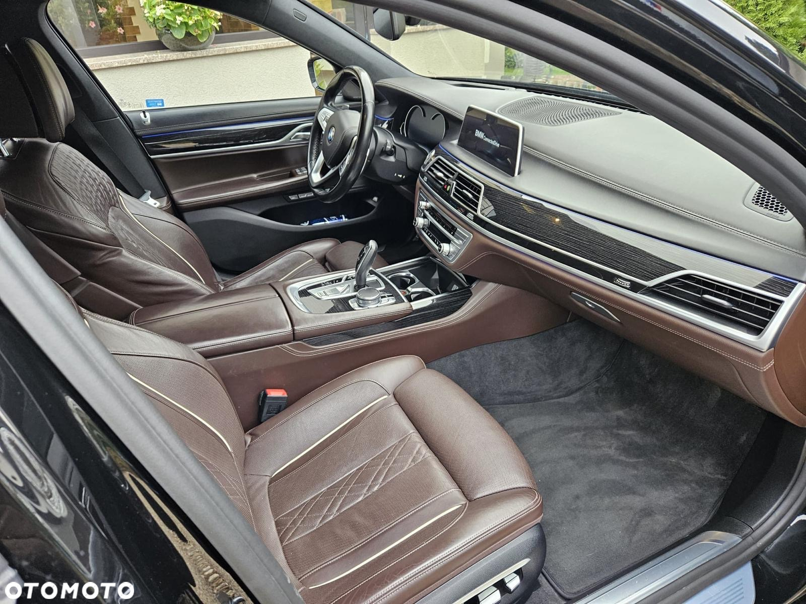 BMW Seria 7 750i xDrive - 4
