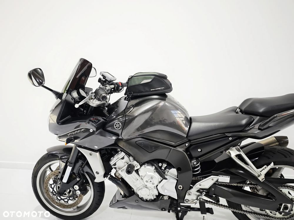 Yamaha FZ - 15