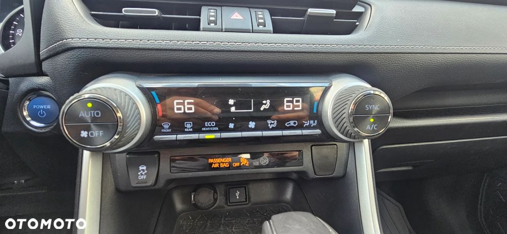 Toyota RAV4 - 18