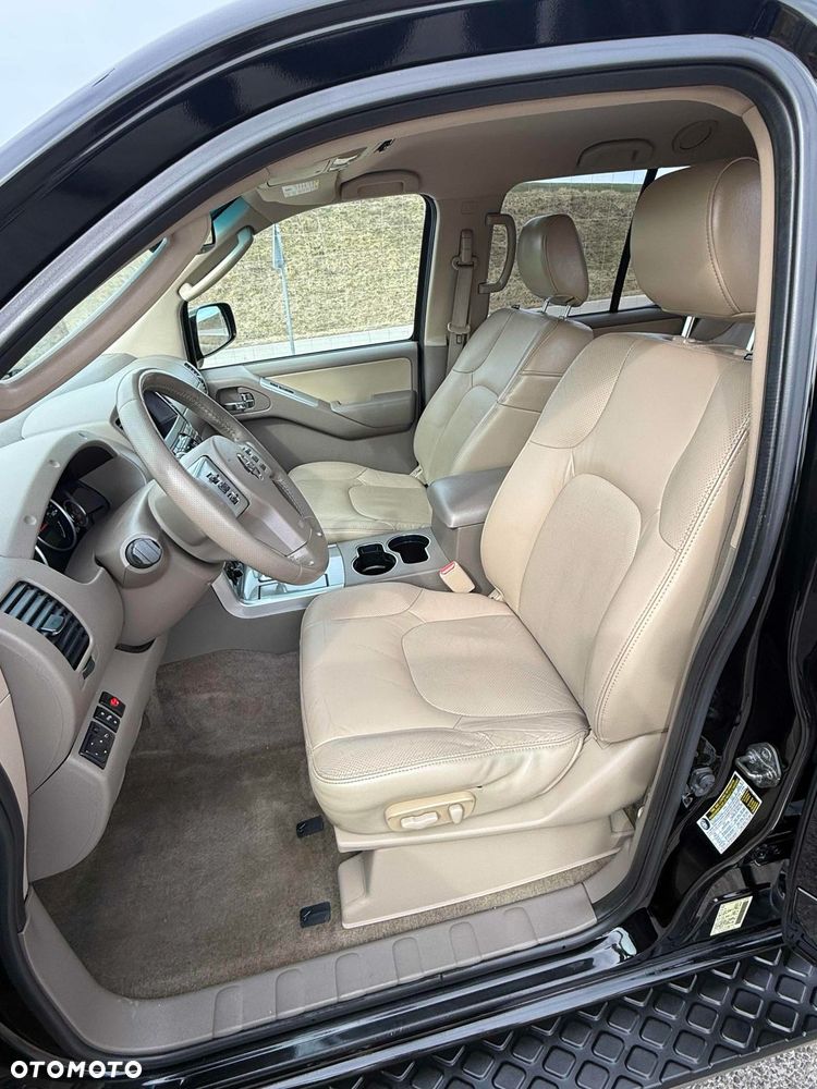 Nissan Pathfinder - 7