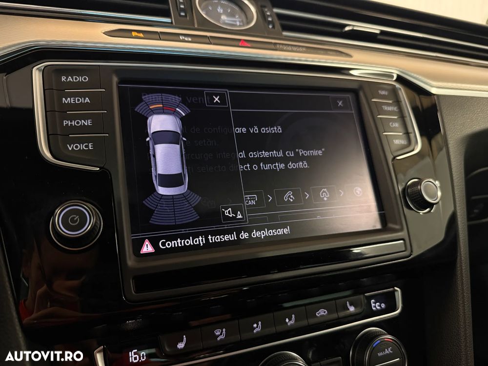 Volkswagen Passat - 16