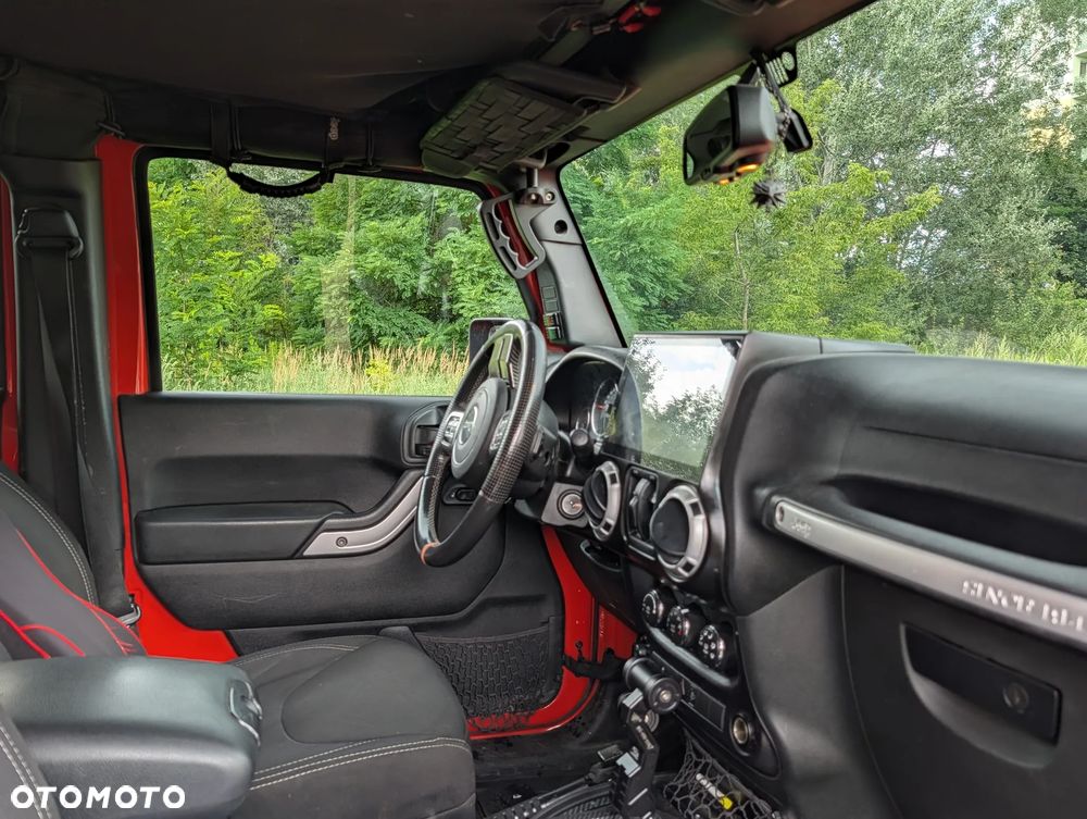 Jeep Wrangler 2.8 CRD Unlim Rubicon - 12