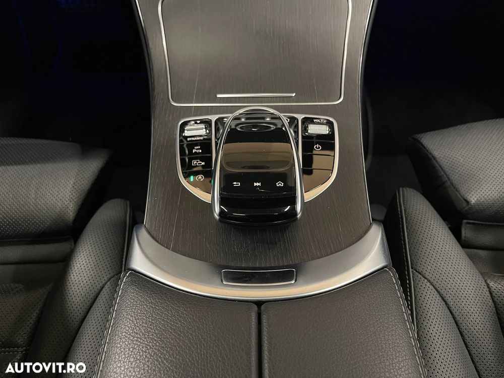 Mercedes-Benz C 300 d T 4Matic 9G-TRONIC AMG Line - 23