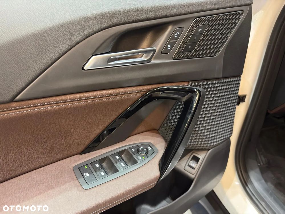 BMW X1 xDrive23i mHEV xLine - 14