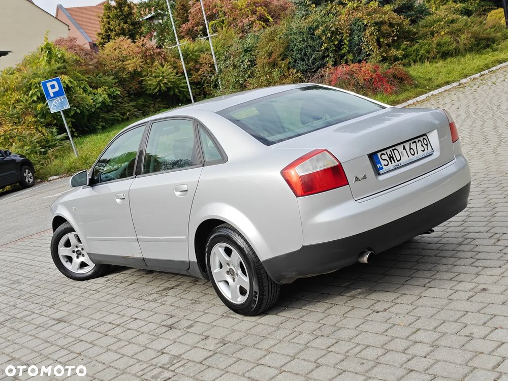 Audi A4 Avant 1.6 - 6