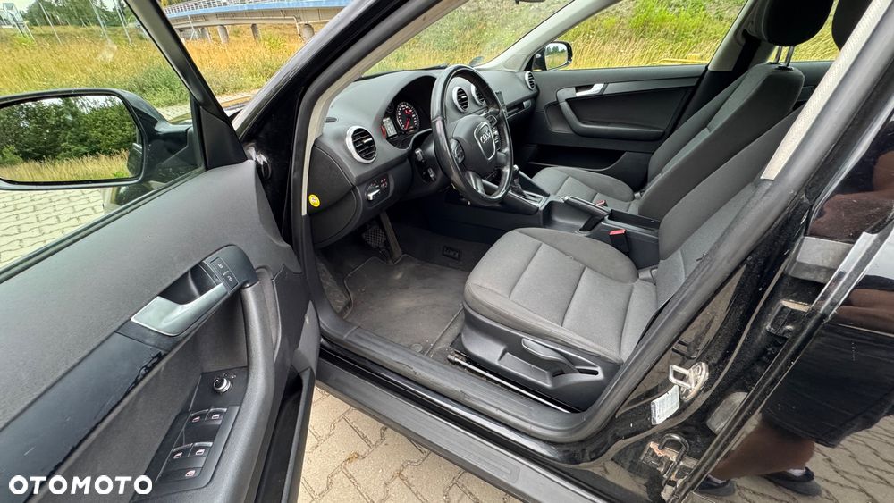 Audi A3 Sportback - 16