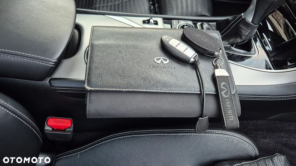 Infiniti Q50 2.2d Sport Sound Studio by Bose - 22