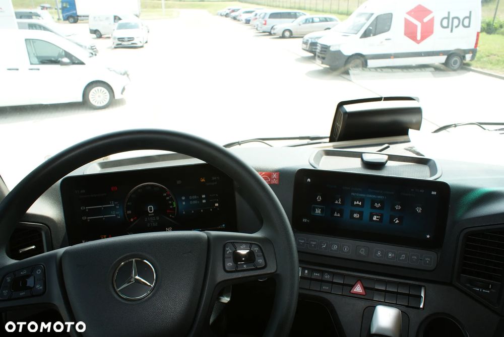 Mercedes-Benz ACTROS - 14