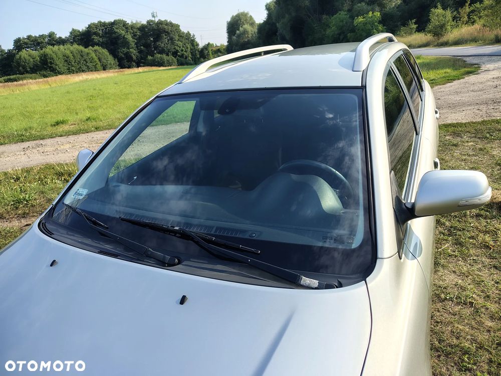 Toyota Avensis 2.0 D-4D Luna - 32
