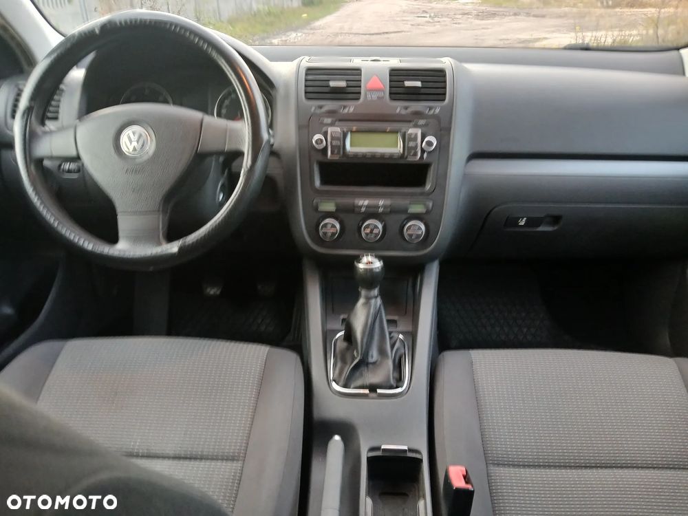 Volkswagen Golf - 15