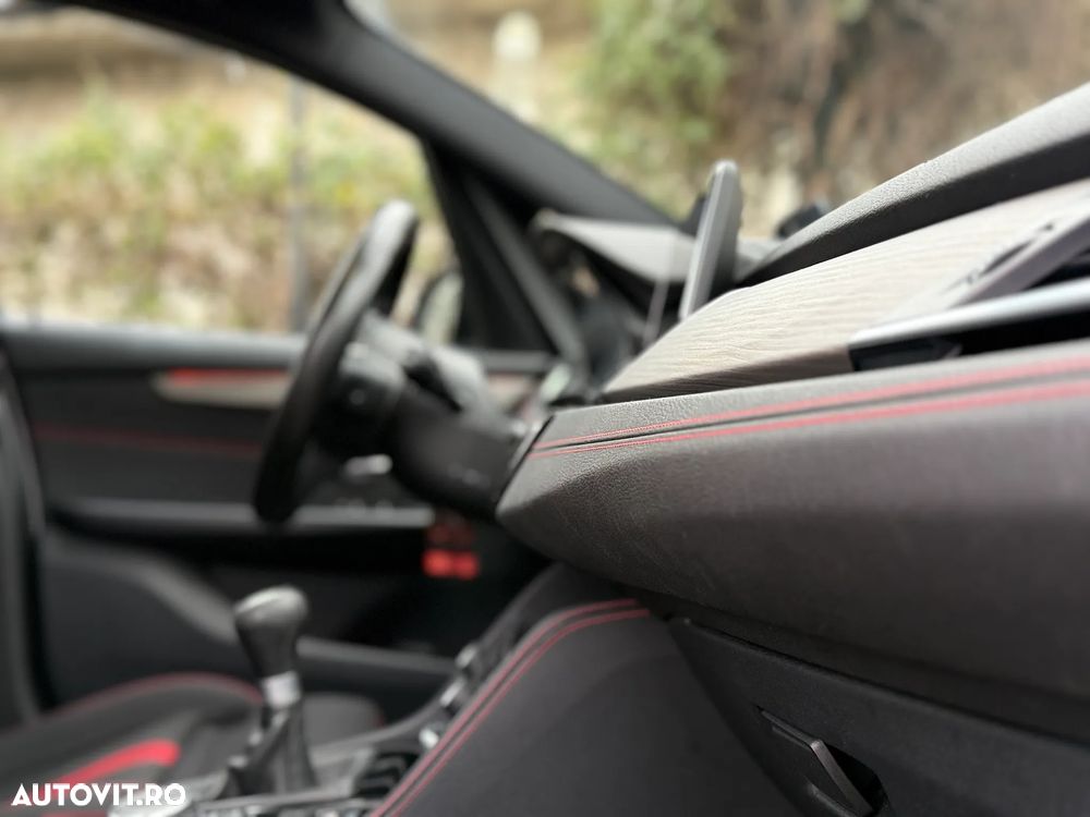 BMW Seria 2 218d - 18