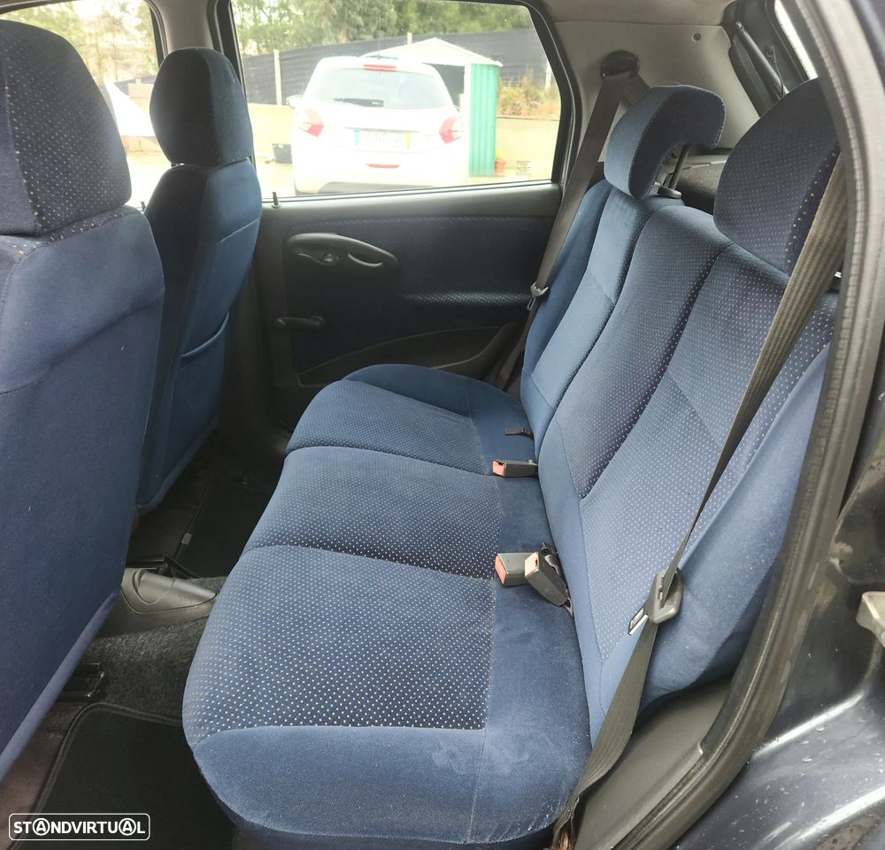 Fiat Punto 1.2 16V HLX - 14