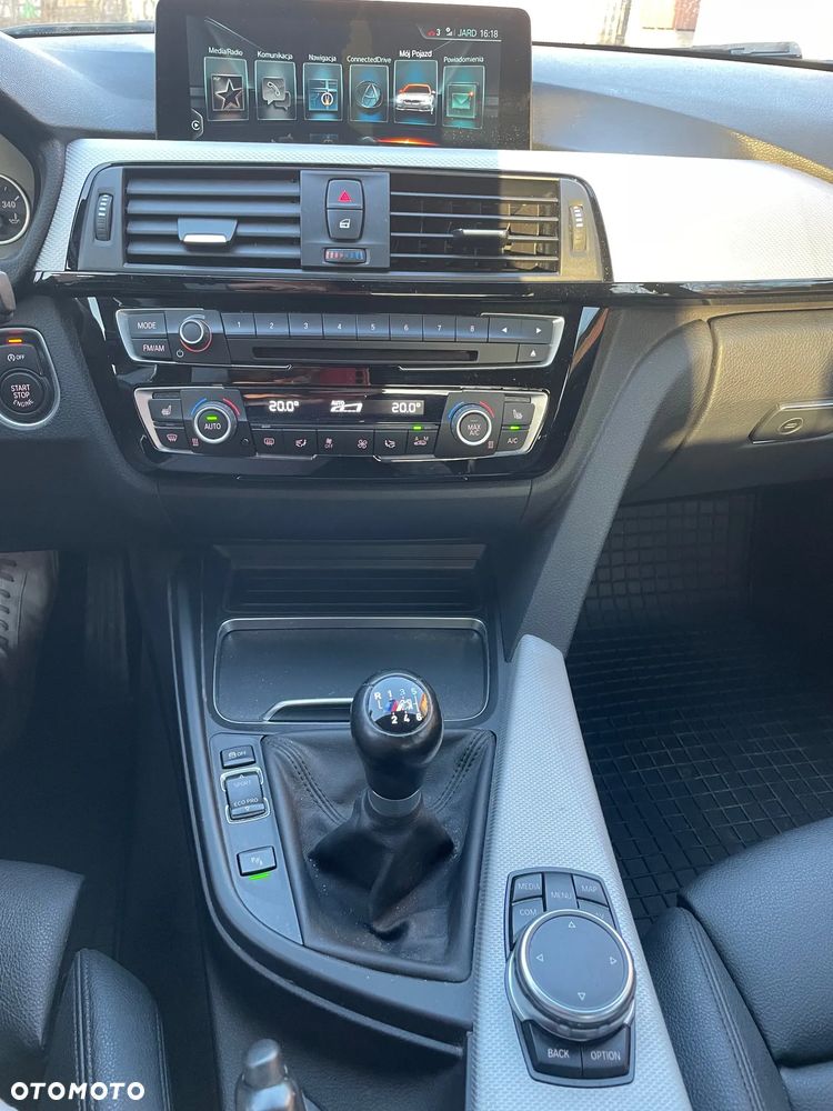 BMW Seria 3 330i M Sport Shadow - 13