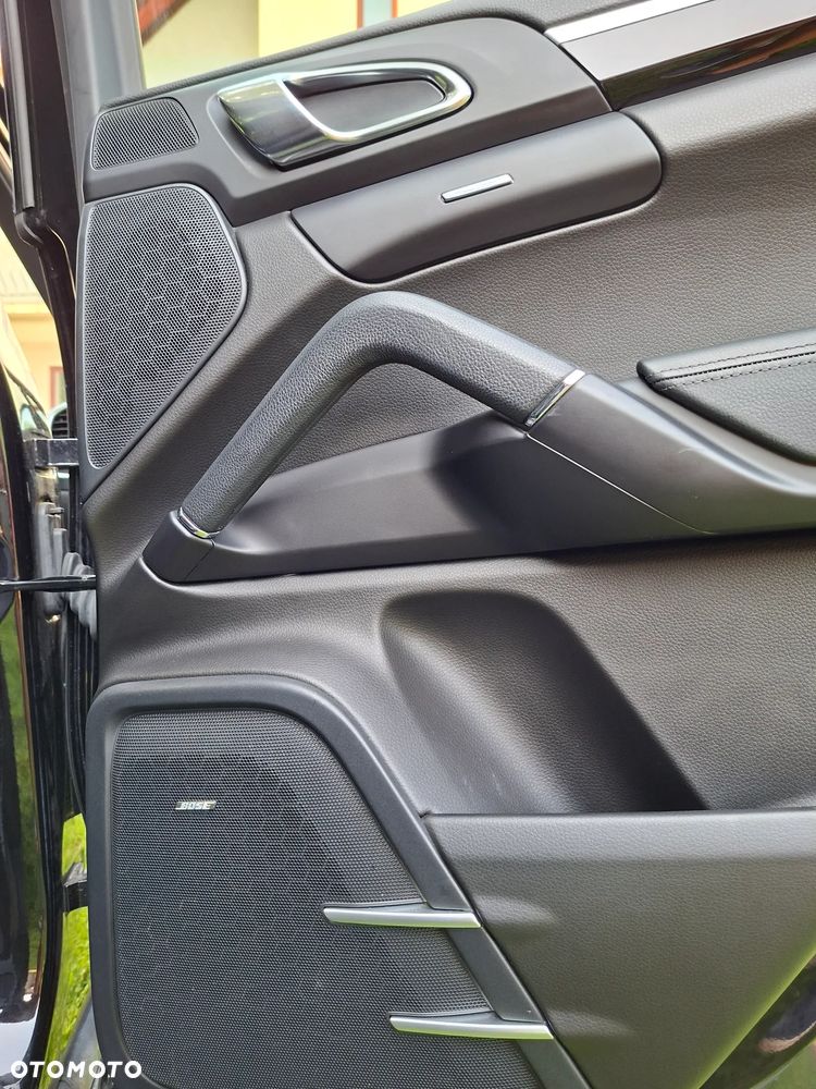 Porsche Cayenne - 13