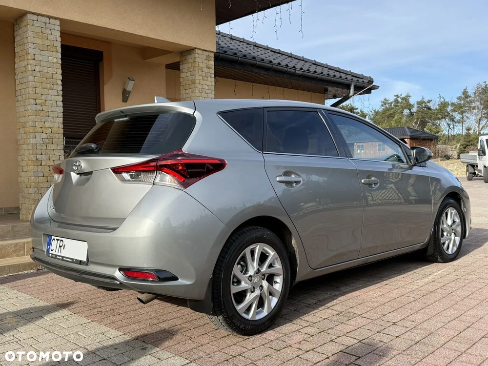 Toyota Auris 1.6 Valvematic Multidrive S Executive - 6