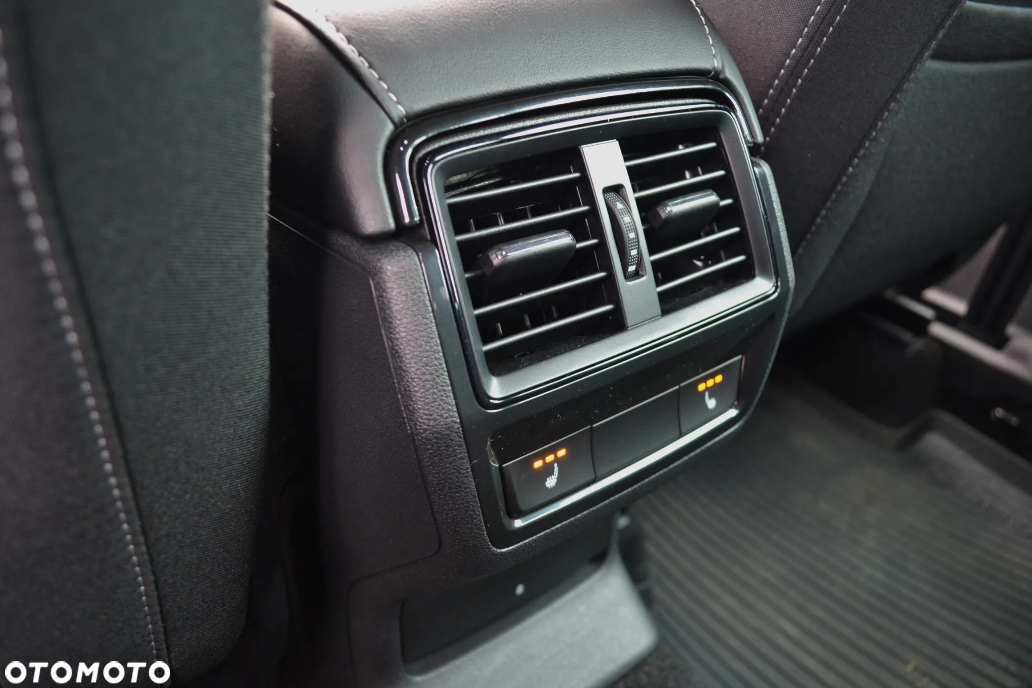 Skoda Karoq 1.5 TSI ACT Sportline DSG - 21