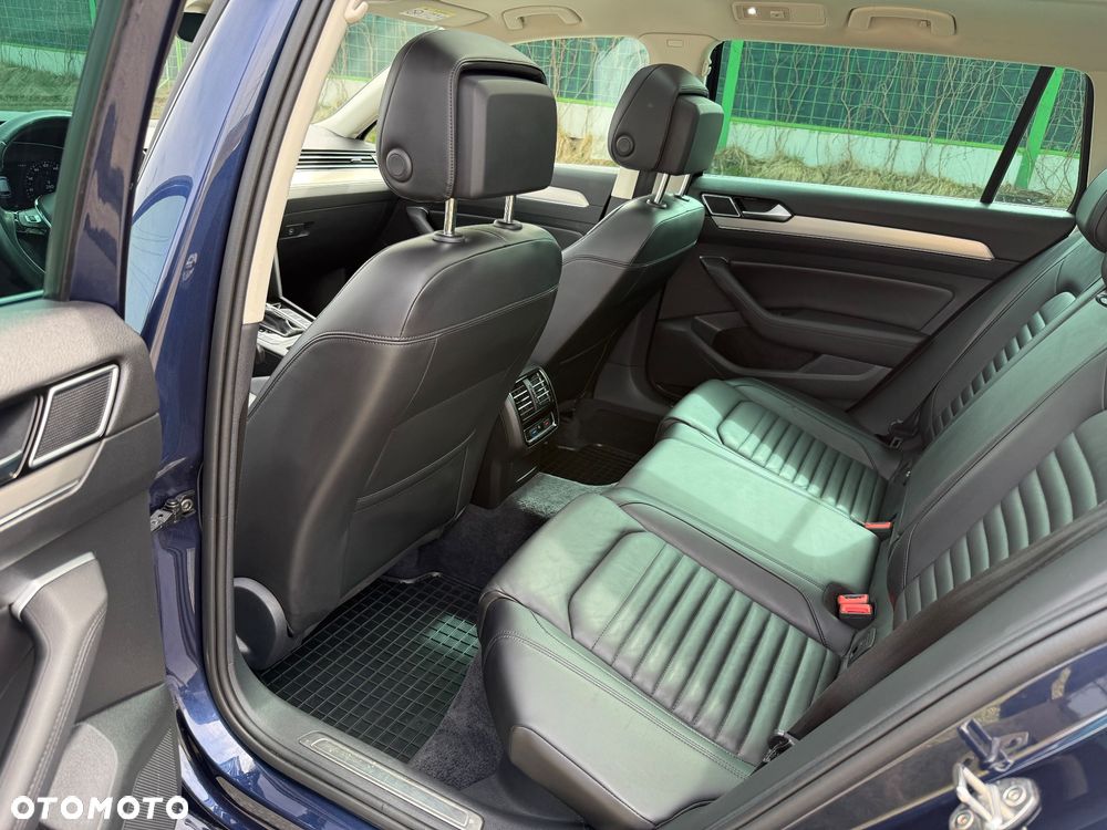 Volkswagen Passat - 22