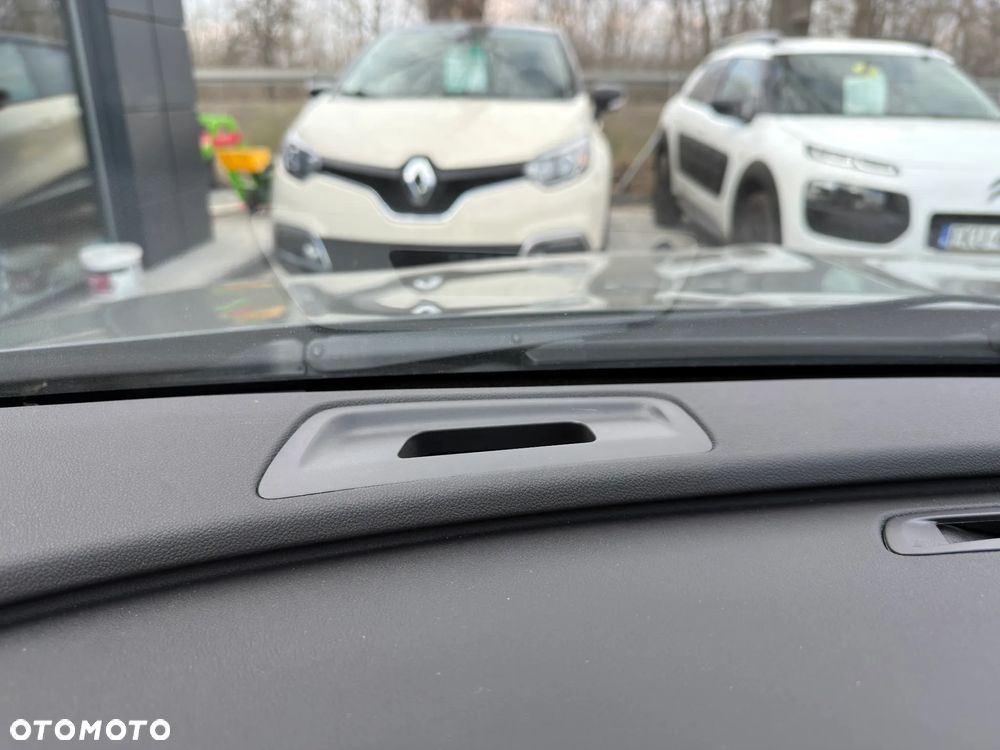 Opel Insignia 1.5 T Exclusive S&S - 30