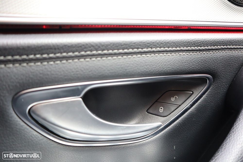 Mercedes-Benz E 220 d AMG 7L - 42