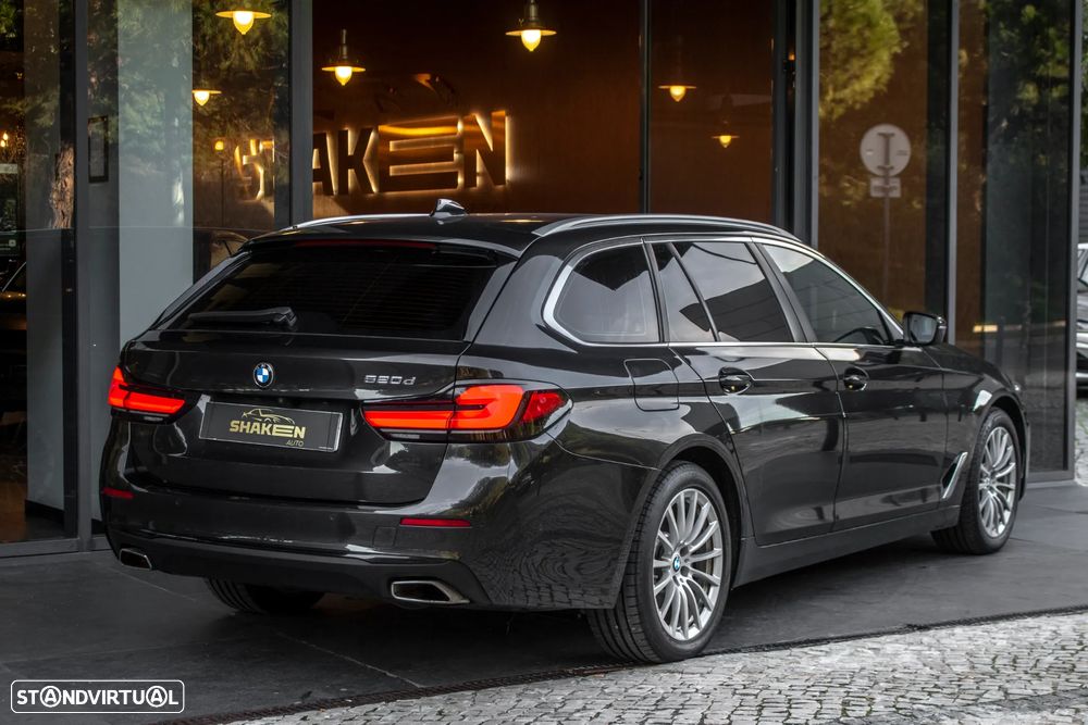 BMW 520 d Line Luxury Auto - 4
