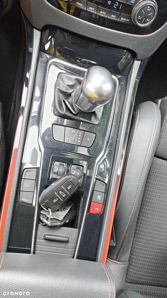 Peugeot 508 RXH BlueHDi 180 EAT6 Stop&Start - 24