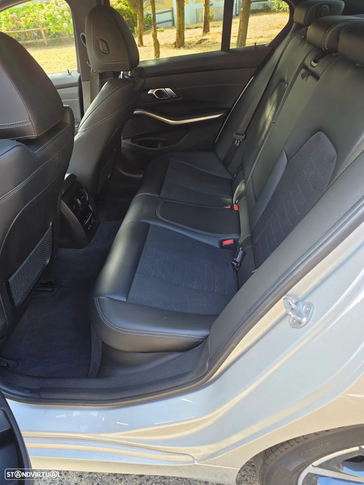 BMW 320 d Line Sport Auto - 11