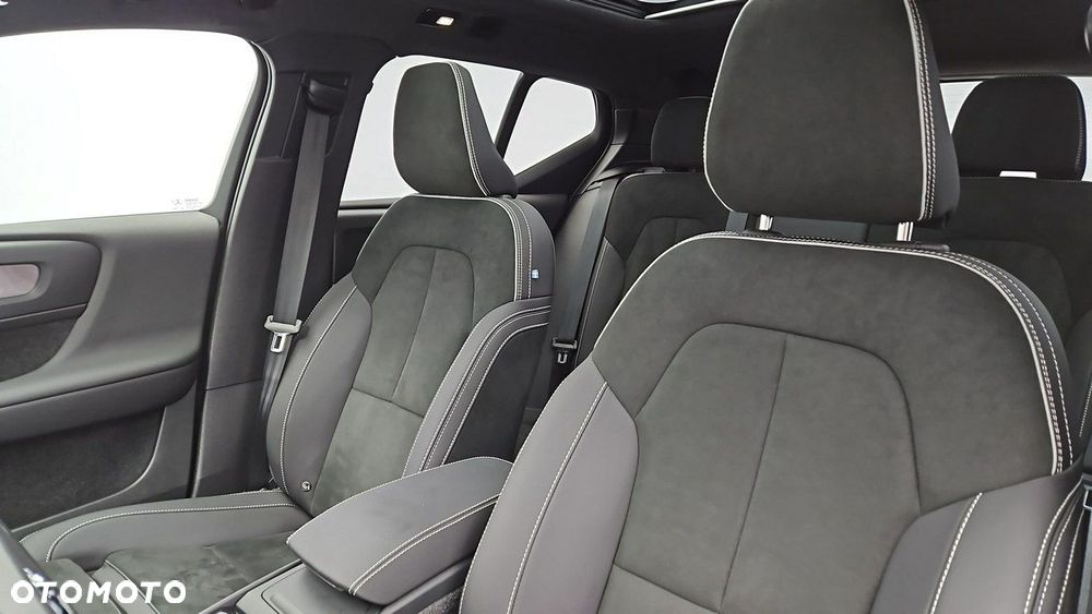 Volvo XC 40 82kWh P8 Recharge AWD Ultimate - 11