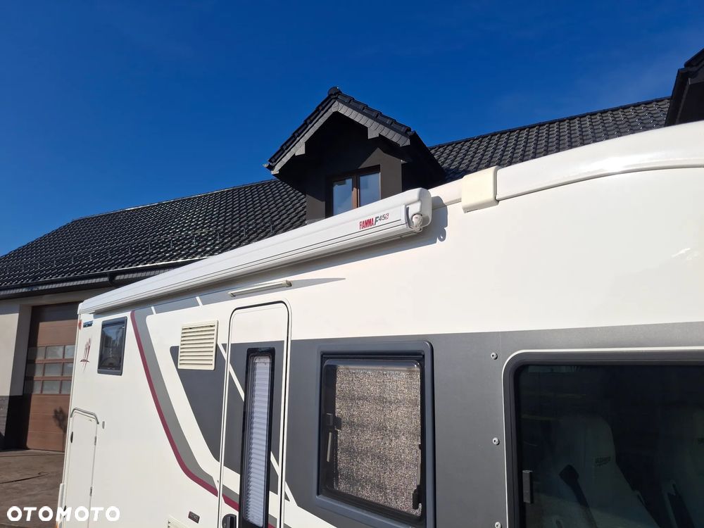 Rapido 8096dF S80 Ultimate Line Kamper 5 Osób Wersja Zimowa Podwójna Podłoga Klasa Premium Bogaty Oświetlenie Ambiente Euro 6 Felgi Aluminiowe - 8