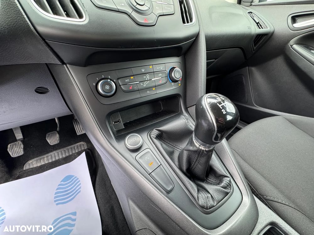 Ford Focus 1.0 EcoBoost Trend - 30
