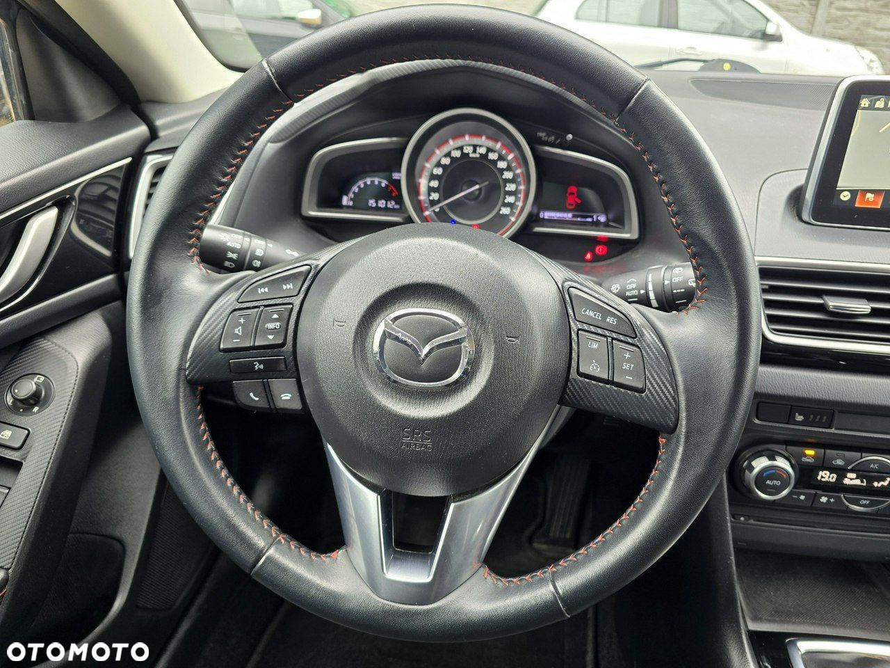 Mazda 3 SKYACTIV-G 120 NAKAMA - 15