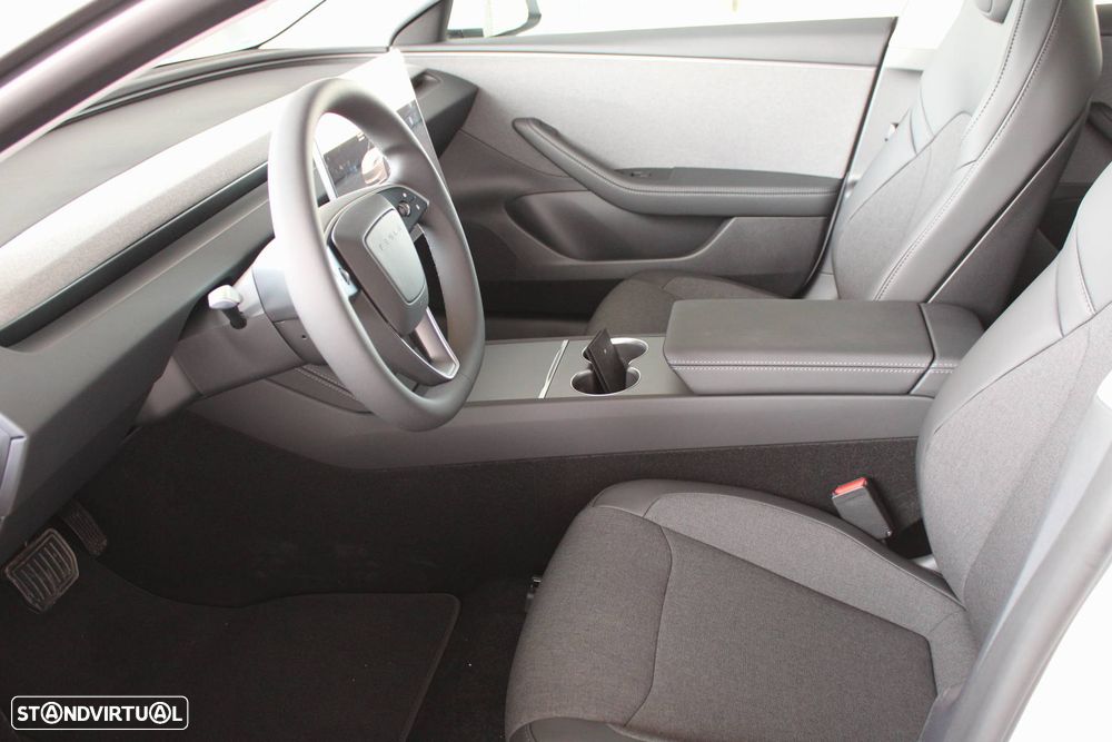 Tesla Model 3 - 12