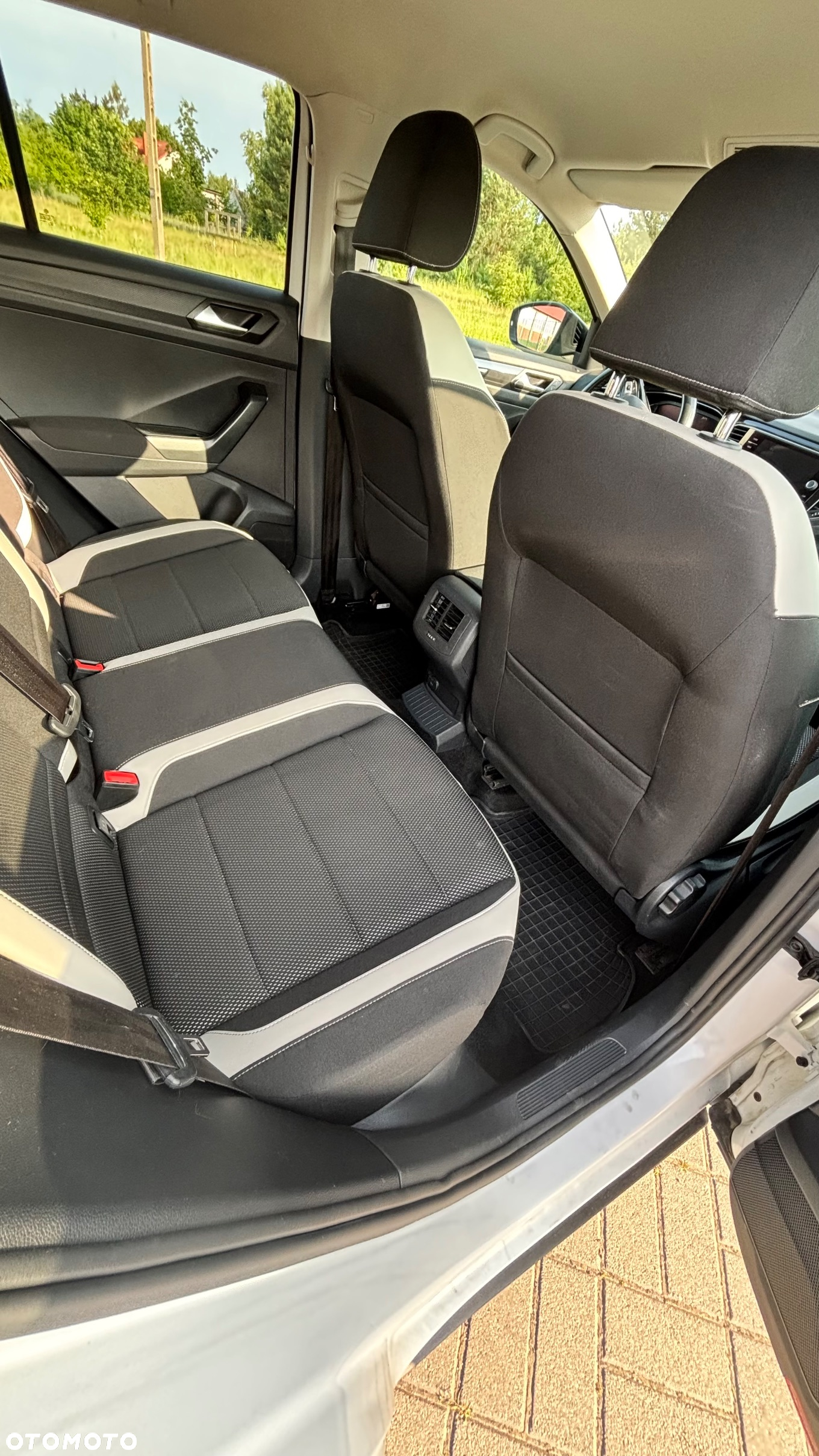 Volkswagen T-Roc 2.0 TDI SCR 4MOTION DSG ACTIVE - 33