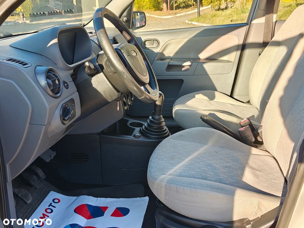 Ford Fusion 1.6 Ambiente - 10