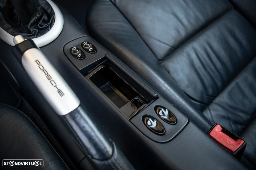 Porsche 911 (996) Turbo - 25