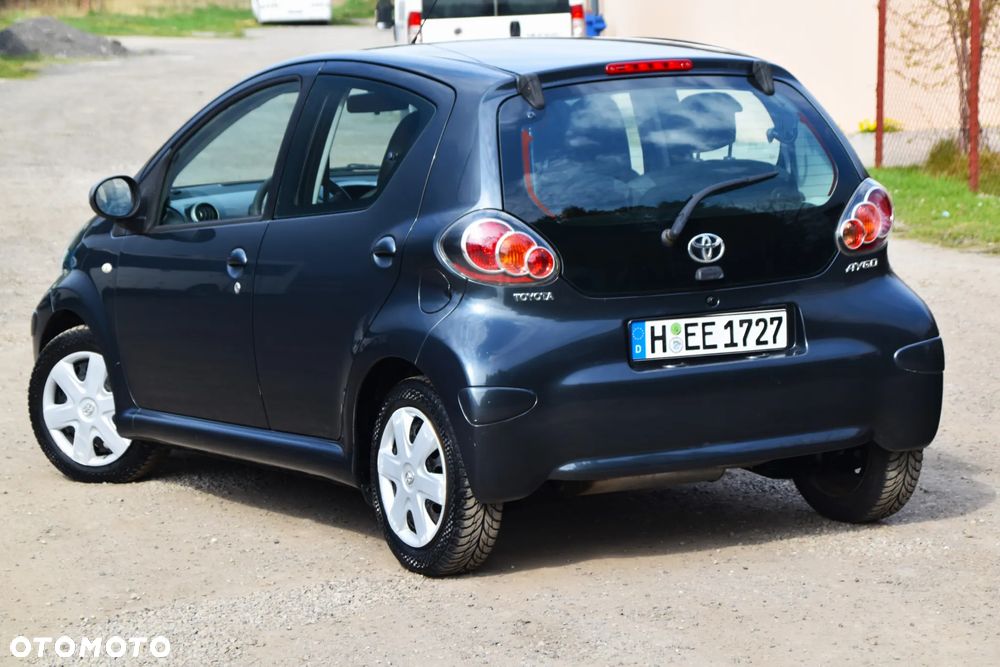 Toyota Aygo Standard - 18