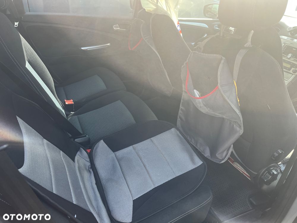 Ford S-Max - 15
