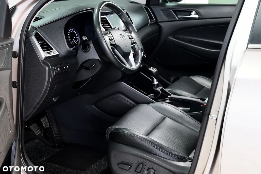 Hyundai Tucson 1.7 CRDI BlueDrive Style 2WD - 7