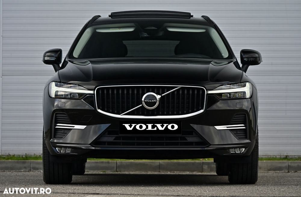 Volvo XC 60 B4 MHEV AT AWD Ultimate Dark - 1