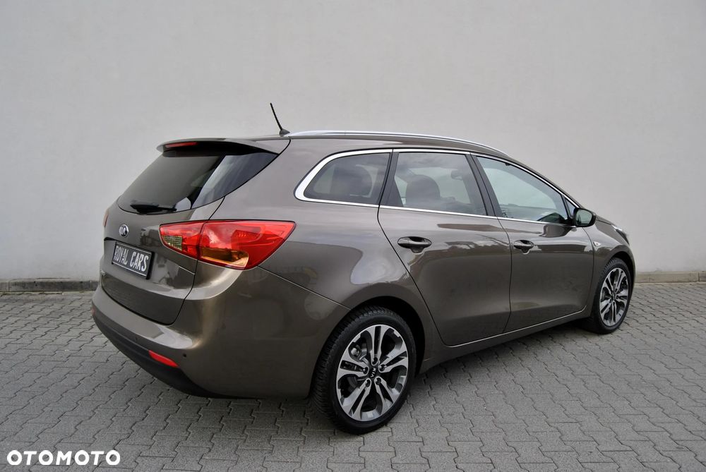 Kia Ceed 1.6 GDI Fifa World Cup Edition - 9