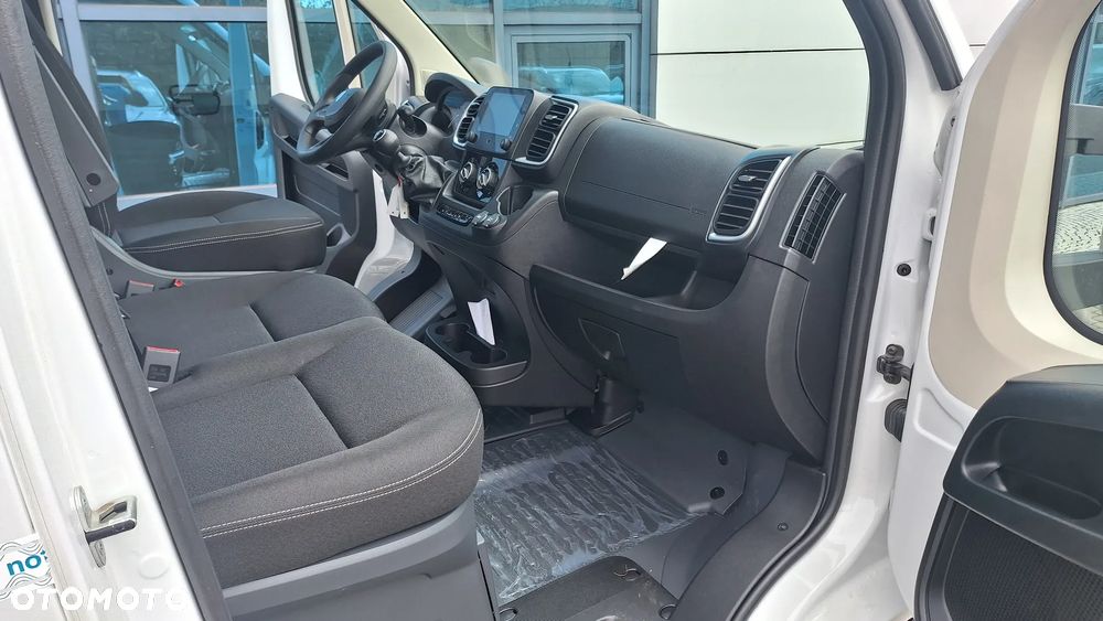 Peugeot Boxer Podwozie z zabudową skrzyniową - 3