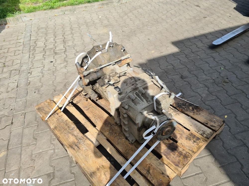 IVECO EUROCARGO SKRZYNIA BIEGÓW MANUALNA F4AE0681 - 4