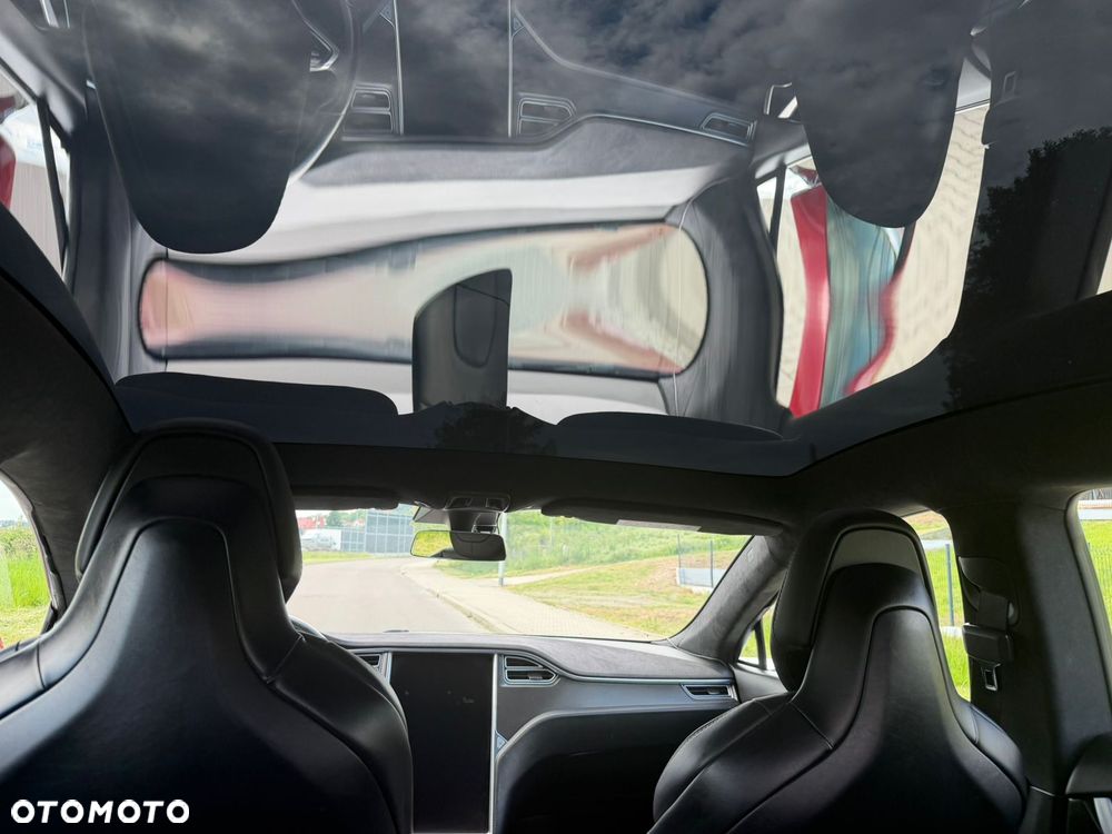Tesla Model S - 26