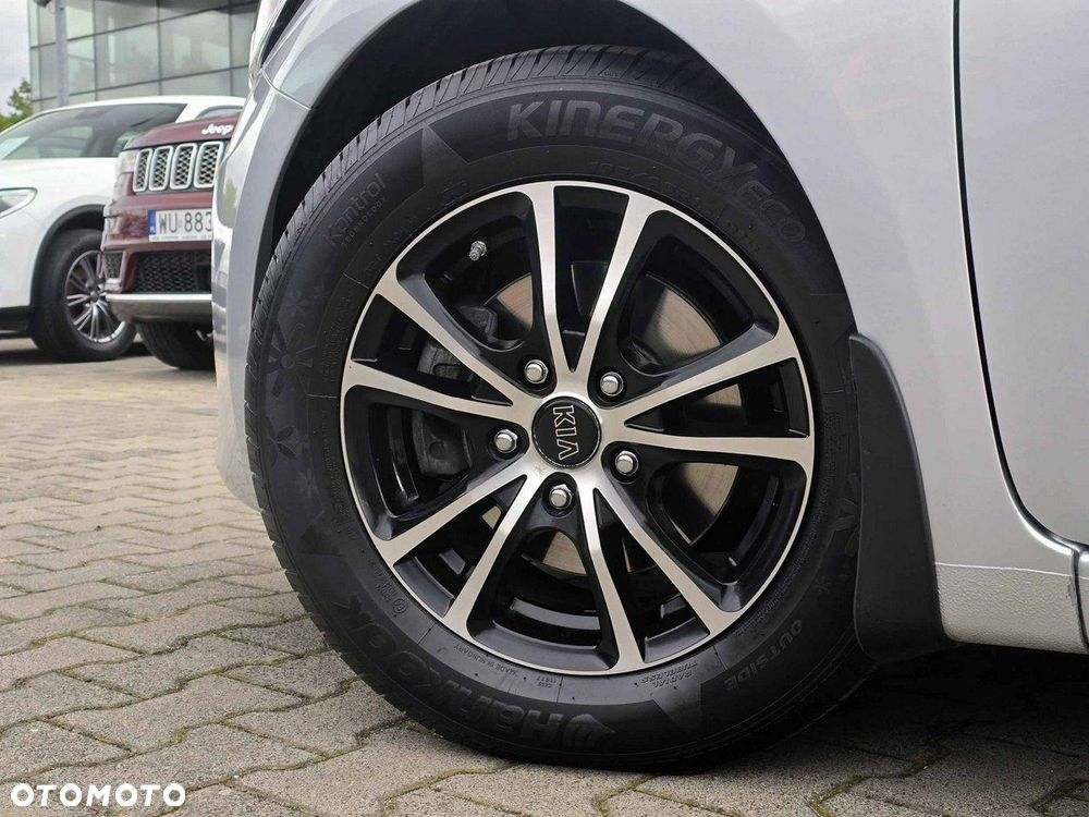 Kia Ceed - 16
