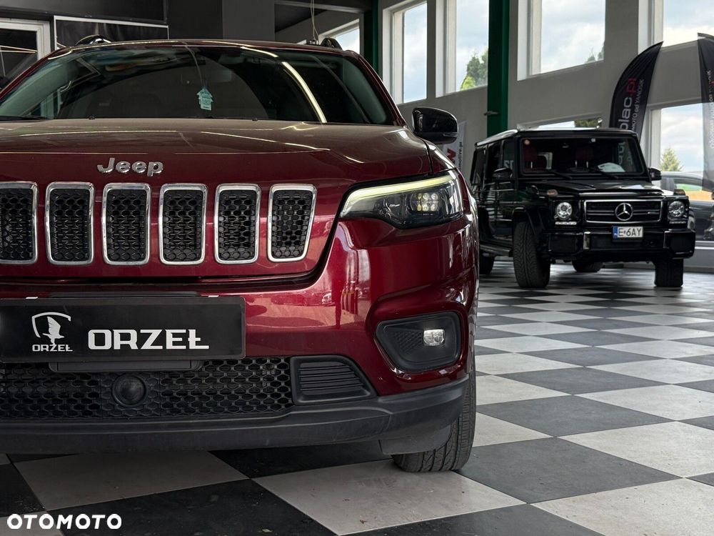 Jeep Cherokee - 33
