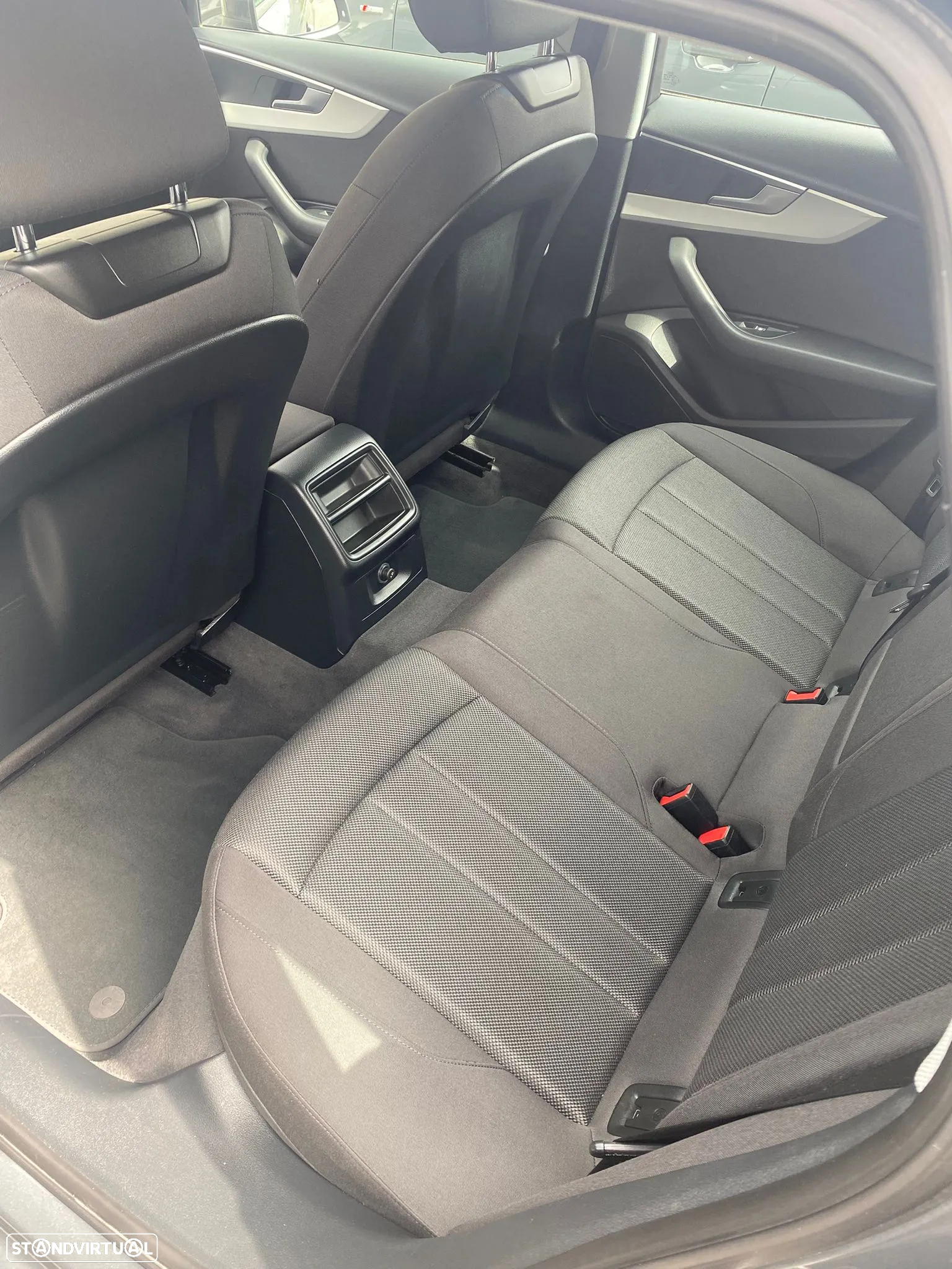 Audi A4 Avant 35 TDI S tronic - 17