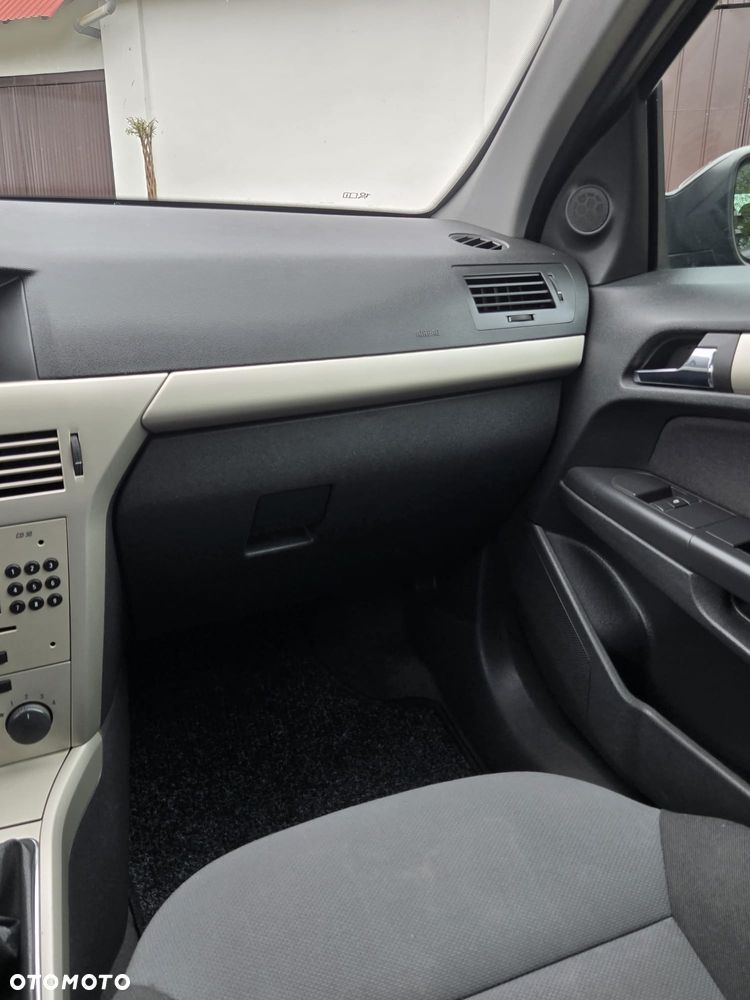 Opel Astra - 17