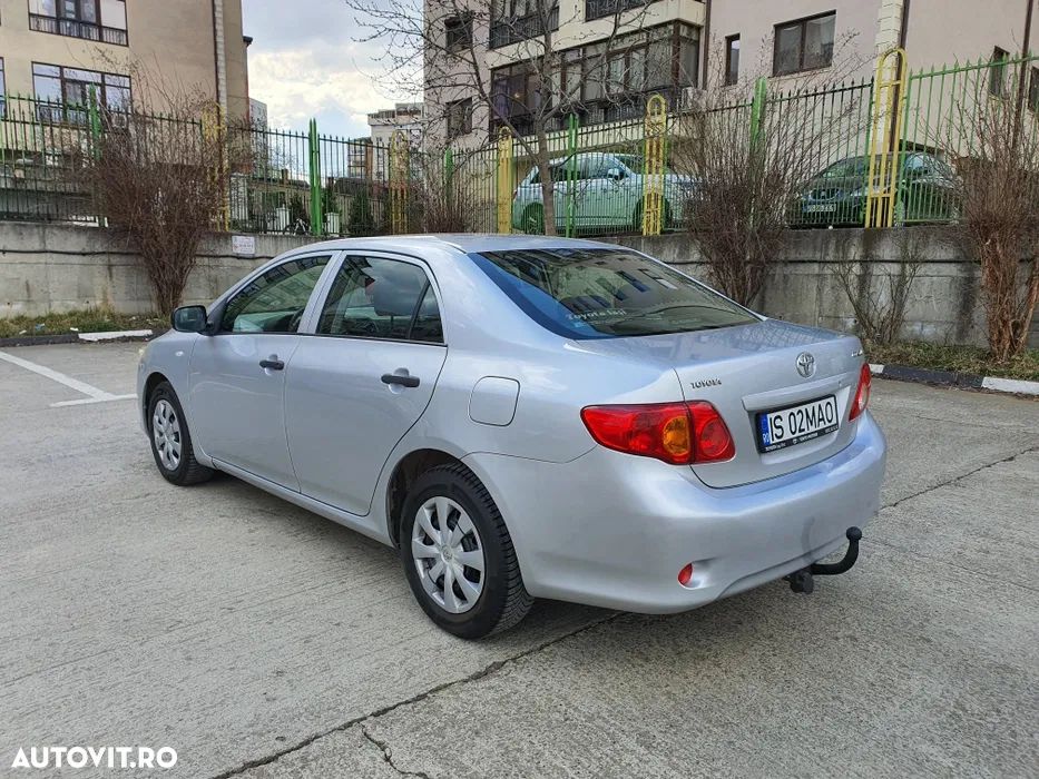 Toyota Corolla 1.4 Sdn. Terra - 7