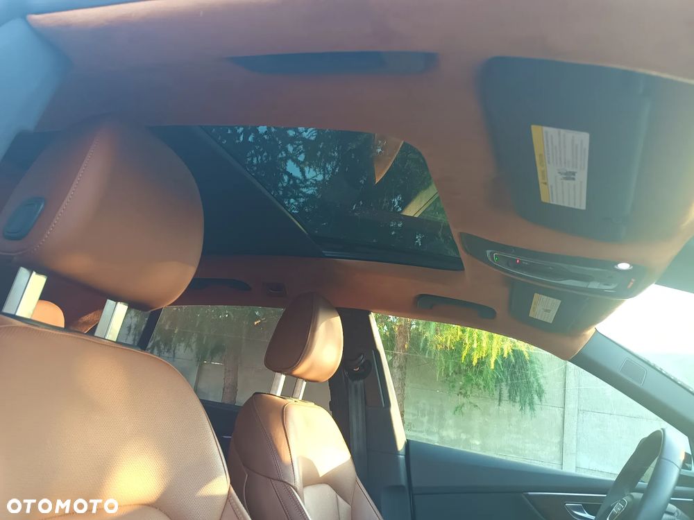 Audi Q8 55 TFSI mHEV Quattro Tiptronic - 6