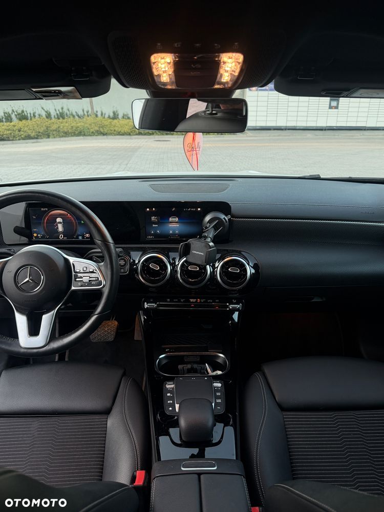 Mercedes-Benz CLA 200 d 4-Matic 8G-DCT - 7