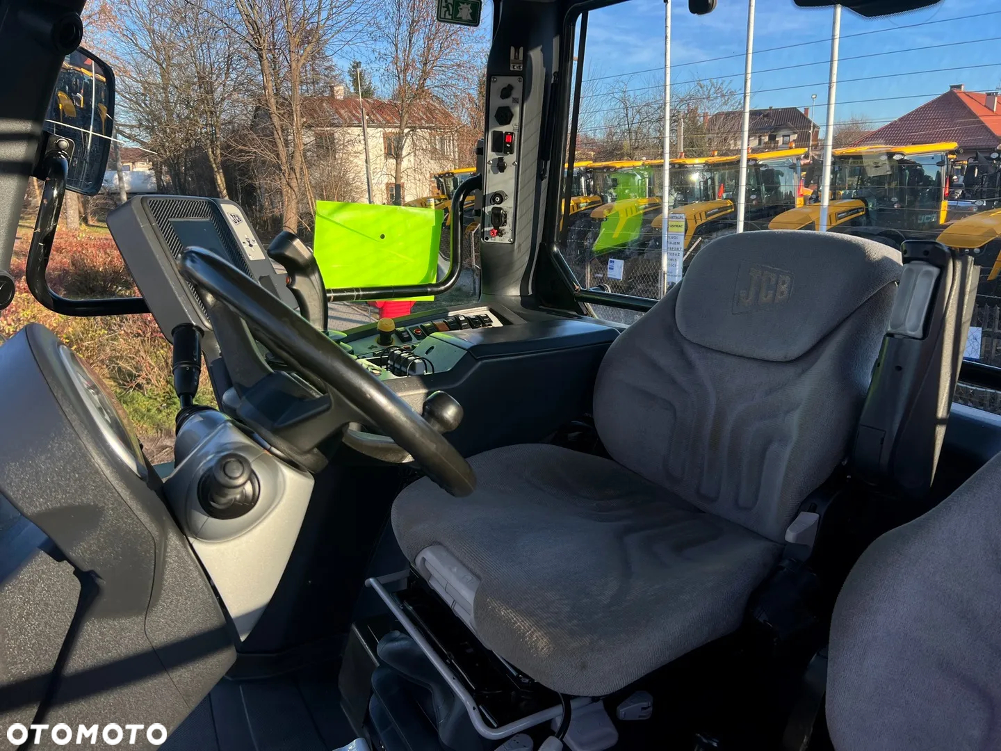 JCB Fastrac 8310 - 18